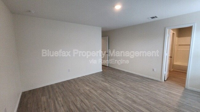 Building Photo - 13869 Llama Pl