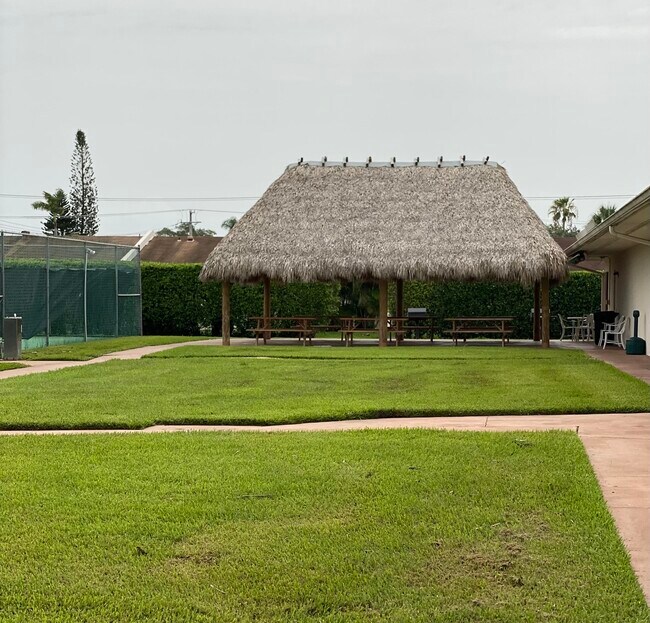 Building Photo - 5220 Las Verdes Cir