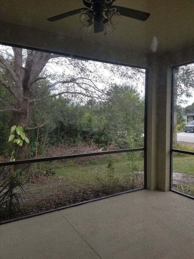 Building Photo - start the new year in your beautiful 3/2/2...