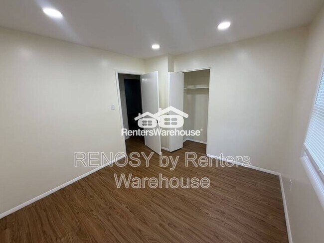 Building Photo - 5705 Fieldview Ct