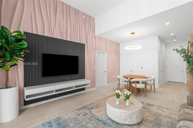 Building Photo - 77 SE 5th St