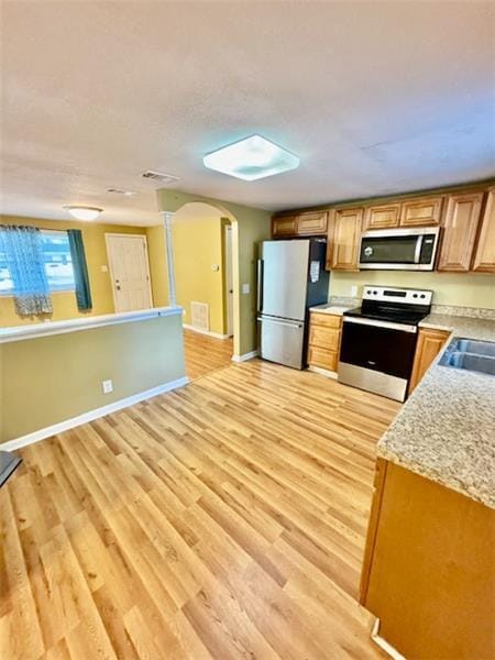 Building Photo - 904 Sherman Ave