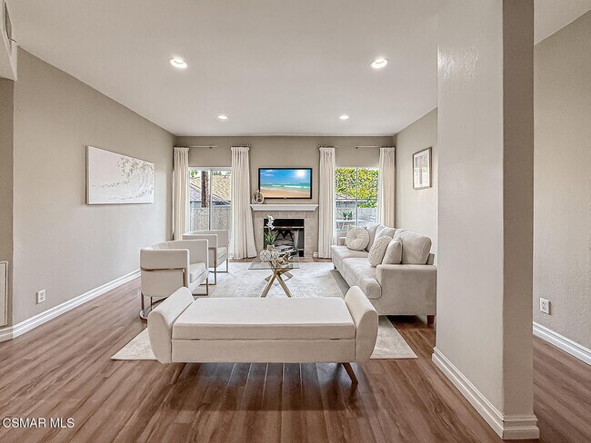 Building Photo - 5420 Sylmar Ave