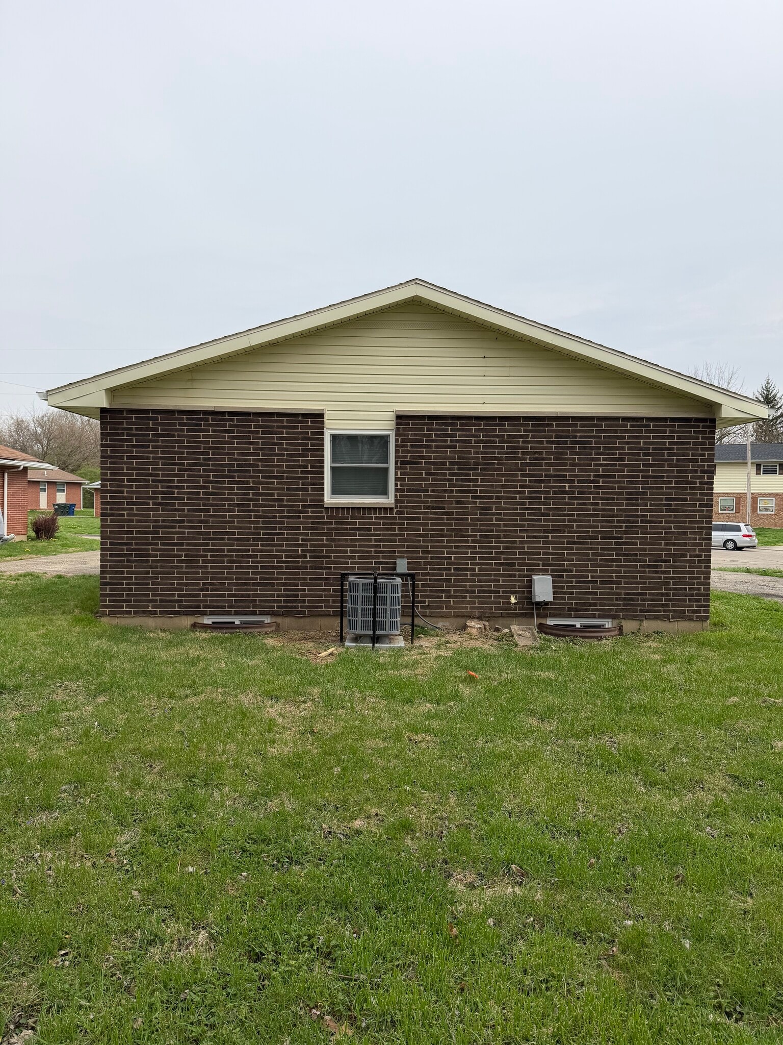 Back of House - 2015 Val Vista Ct