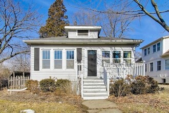 Building Photo - 440 W Main St