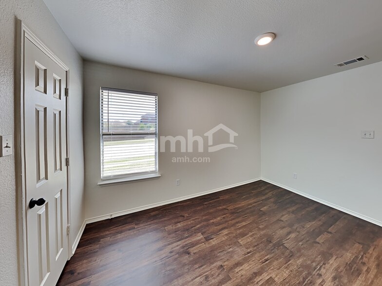 Building Photo - 200 Boardwalk Ave