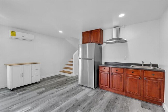 Building Photo - 569 Garner Way NW