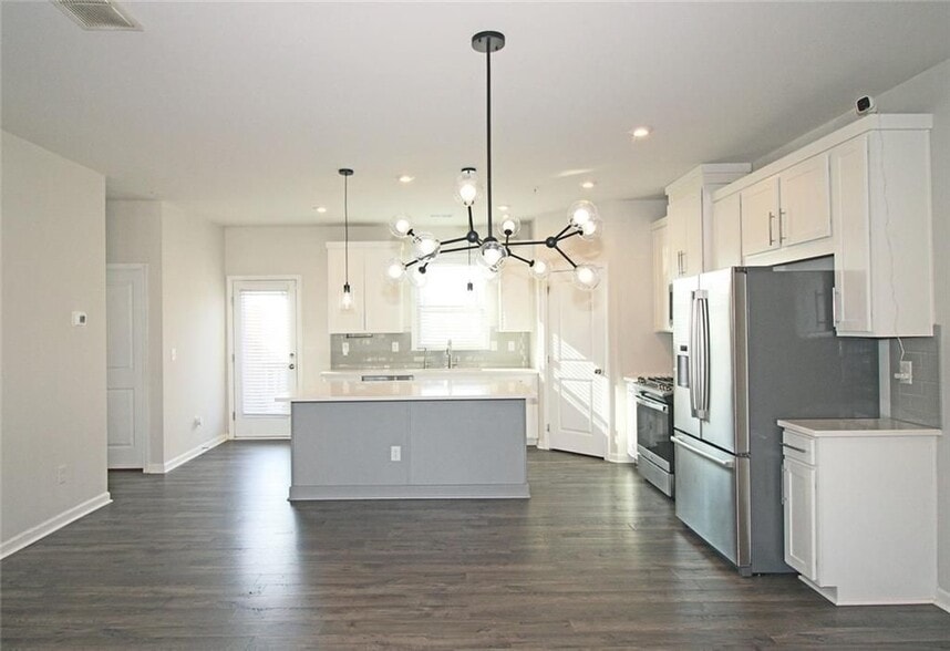 Building Photo - 1675 Coasta Way