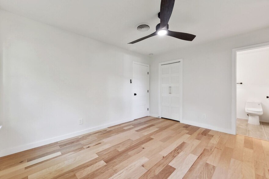 Building Photo - 11900 Dove Haven Dr