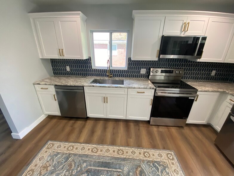 Building Photo - 1604 E 37th St