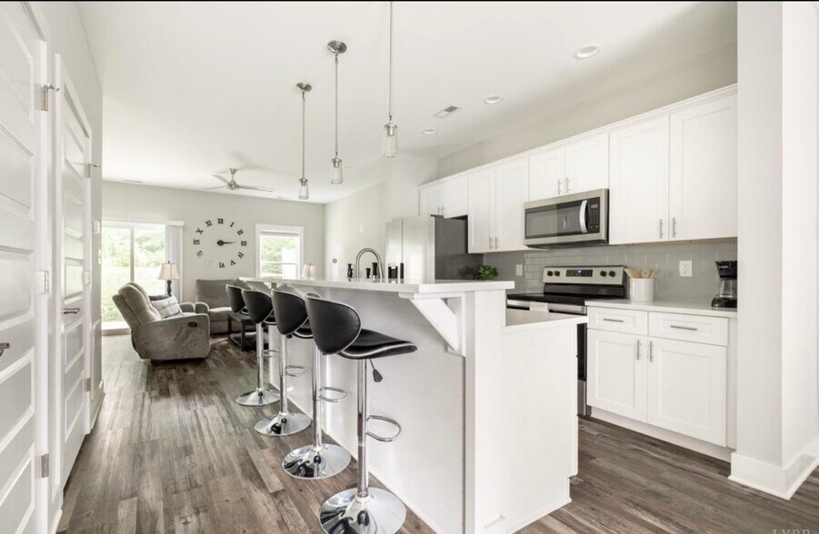 Building Photo - 64 Allwell Rd