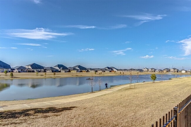 Building Photo - 5311 Sunway Dr