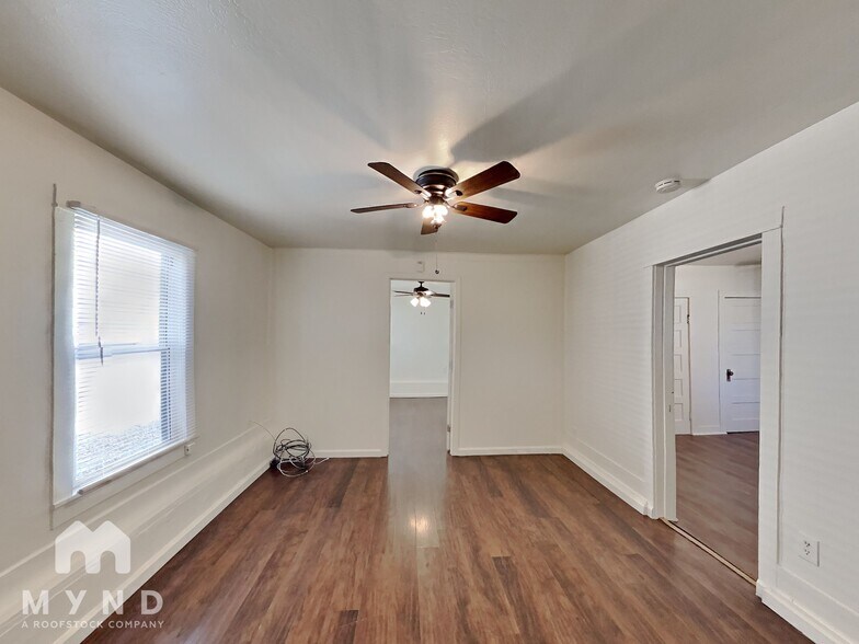Building Photo - 325 15th St