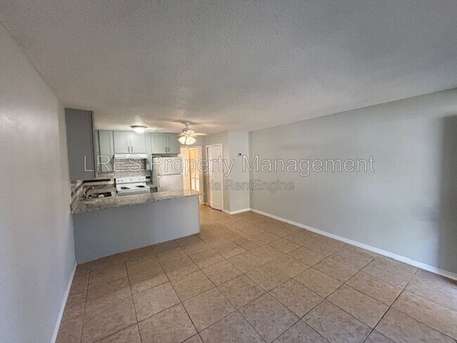 Building Photo - 1031 Columbia Ave