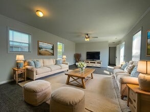 Building Photo - 38044 Johannes Dr