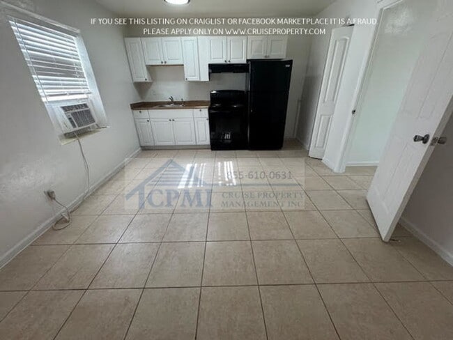 Interior Photo - 5814 Taylor St