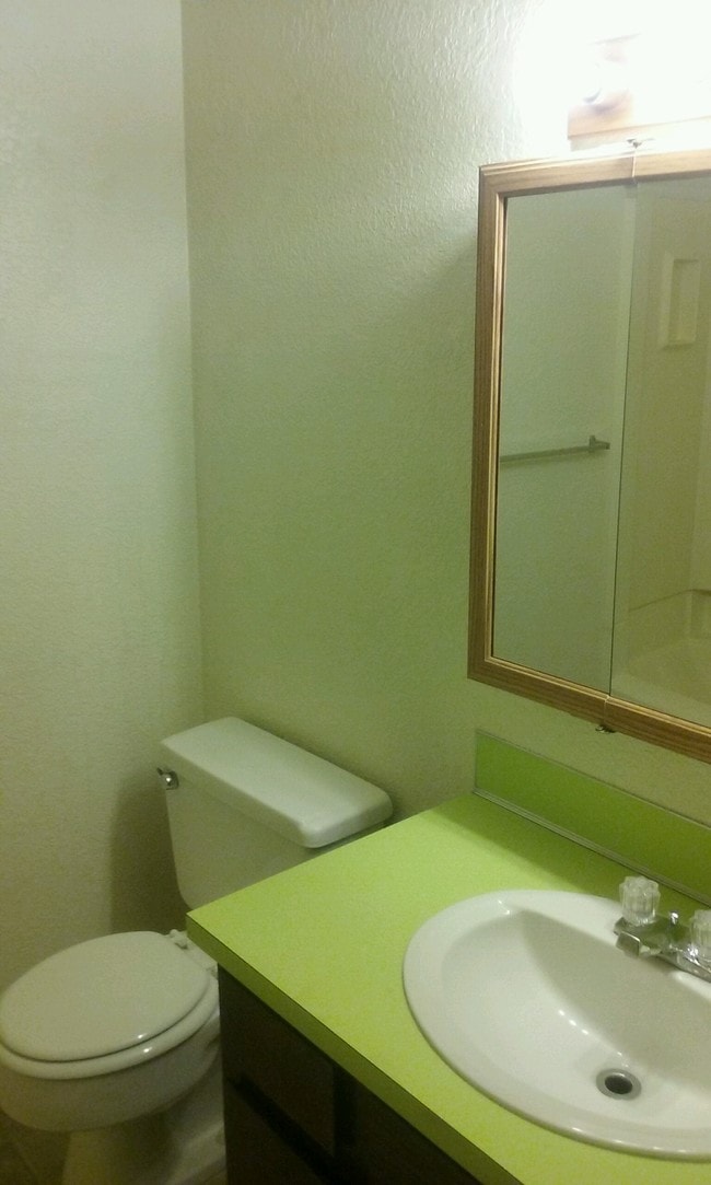 Building Photo - 44 6th St W