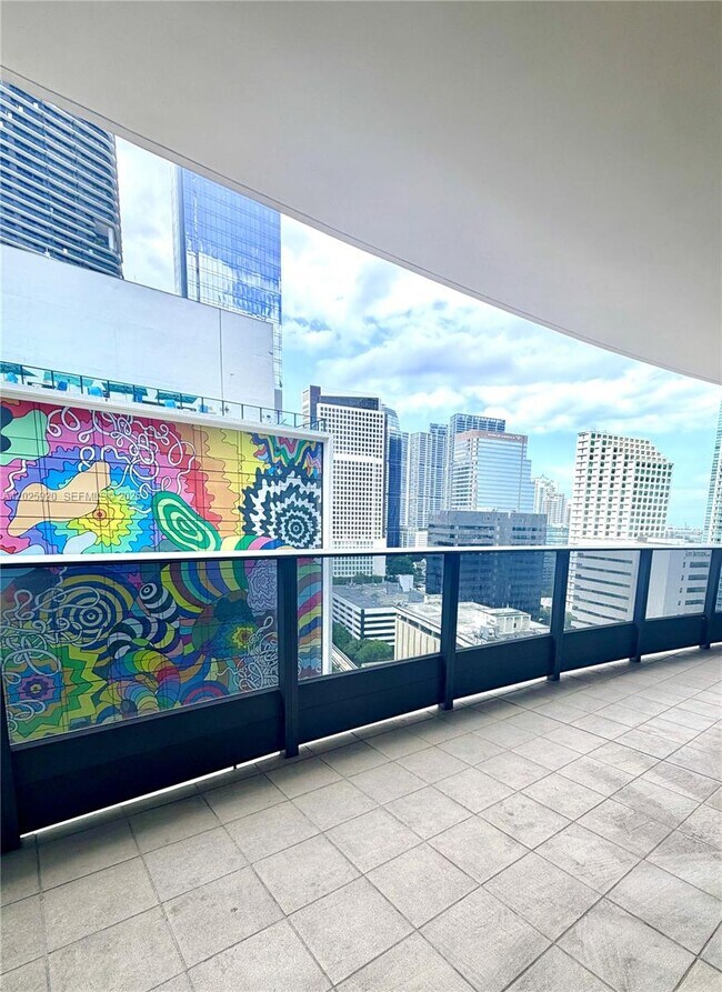 Building Photo - 1000 Brickell Ave