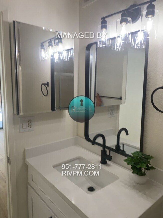 Building Photo - Spacious 2-Bedroom, 2-Bathroom Condo locat...