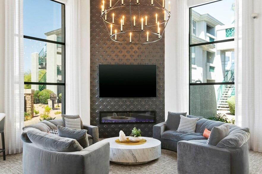 Building Photo - 14201 N 70th Way