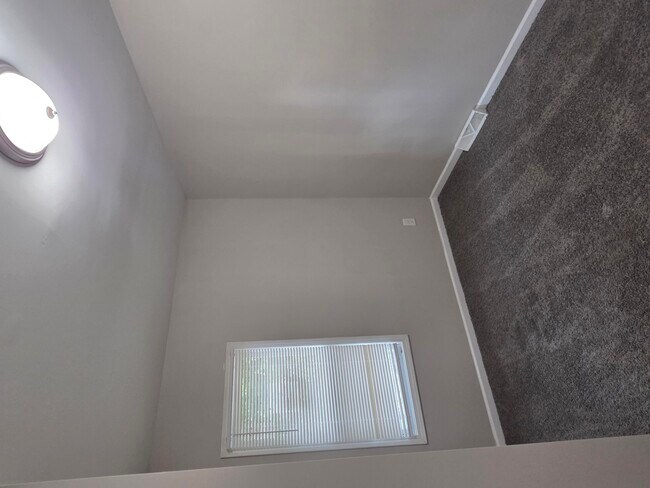 Building Photo - 15765 Ward Ave