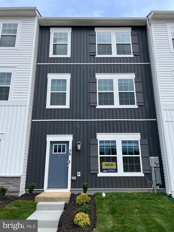 Building Photo - 56 Aloma St