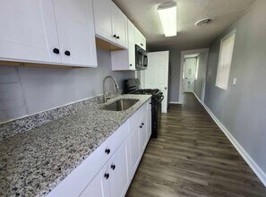 Building Photo - 1900 Deering Ave