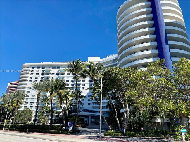 Building Photo - 5161 Collins Ave