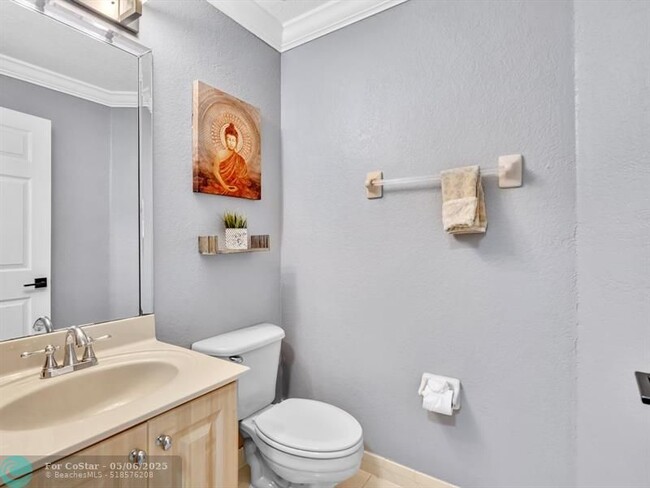 Building Photo - 14304 S Royal Cove Cir