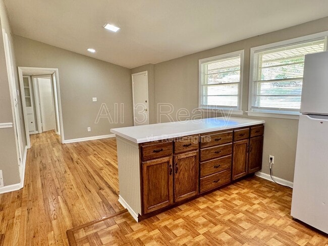 Building Photo - 3600 Nottingham Rd