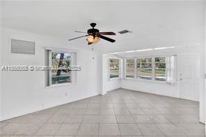 Building Photo - 858 SW 11th Ct