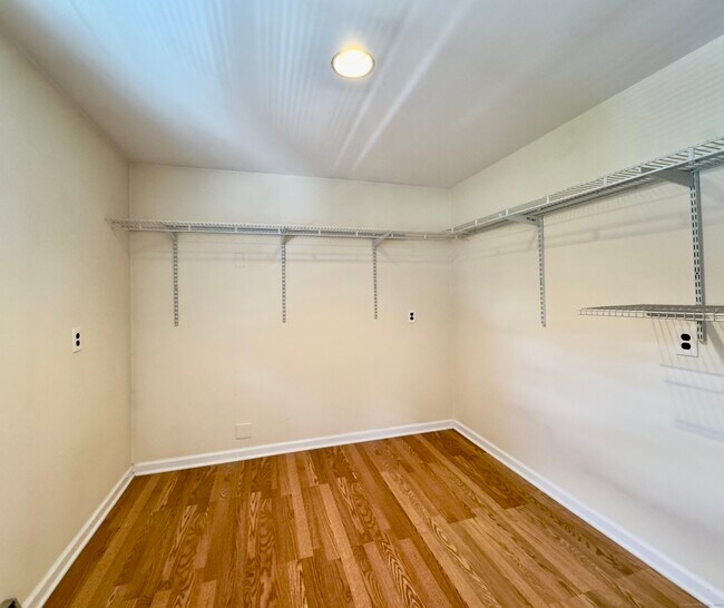 Building Photo - 46 Houston Terrace