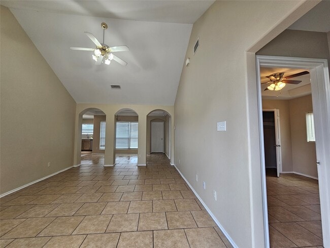 Building Photo - 500 Birch Cluster Ct