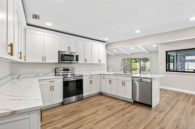 Building Photo - 5107 Lanai Way