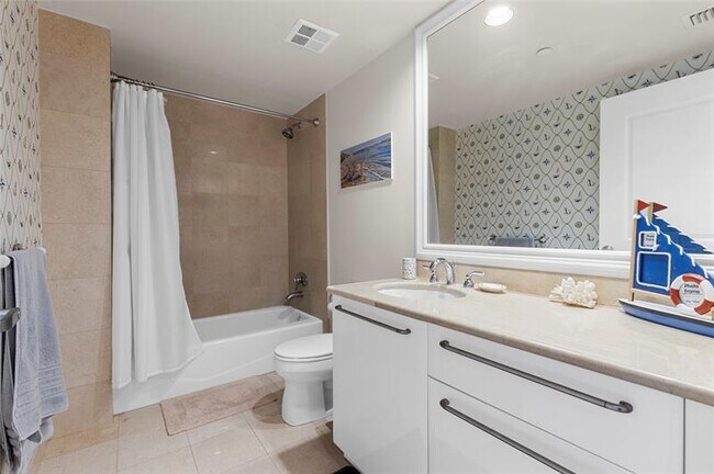 Building Photo - 3101 S Ocean Dr
