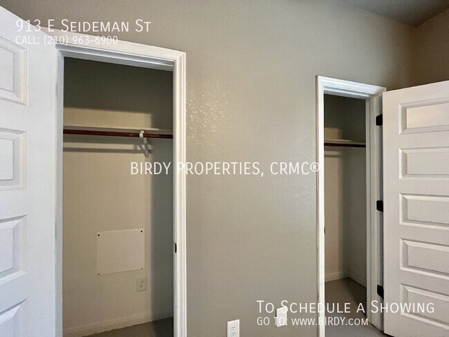 Building Photo - 913 E Seidemann St