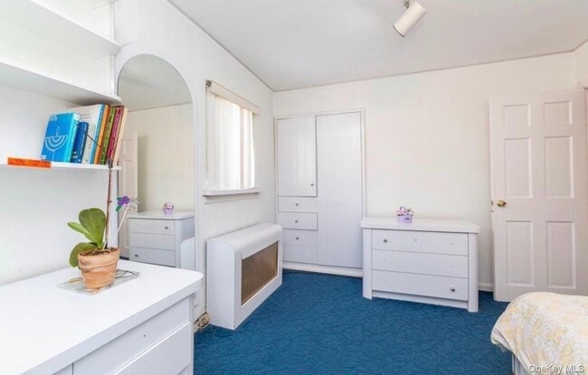 Building Photo - 73-14 174th St