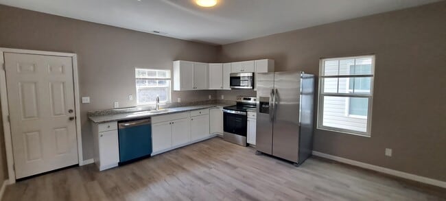 Building Photo - 9117 Cedarpark Ln NW