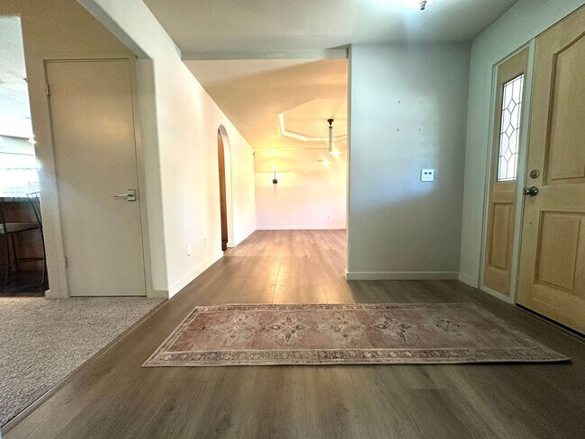 Building Photo - Beautiful 3-Bedroom Home with Open Floor Plan & Private Backyard