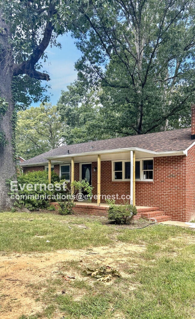 Primary Photo - 1112 Clauson Rd