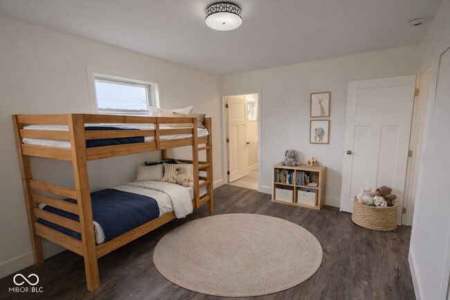 Building Photo - 2183 S Fairview Dr