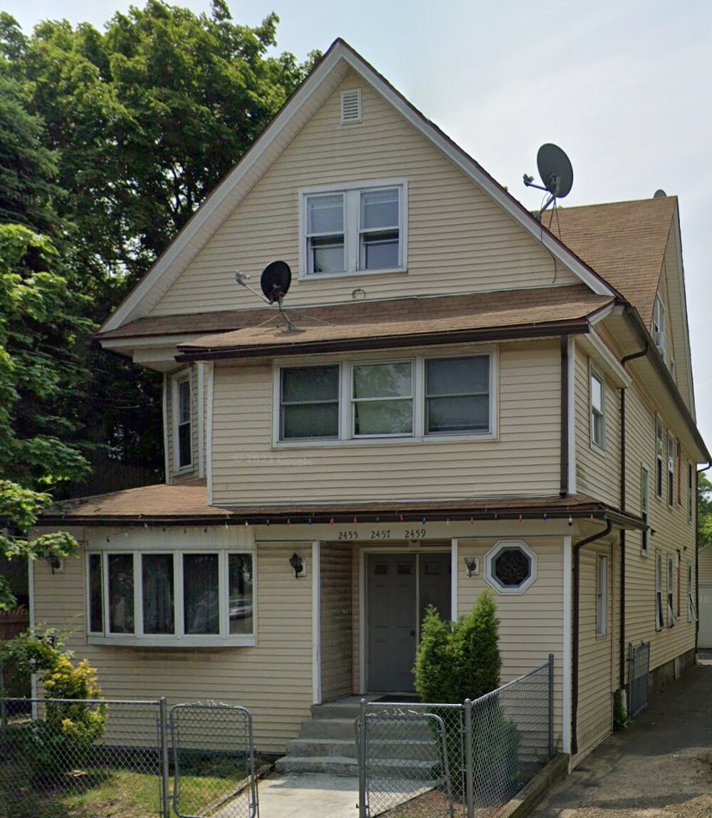 Building Photo - 2455 E Main St