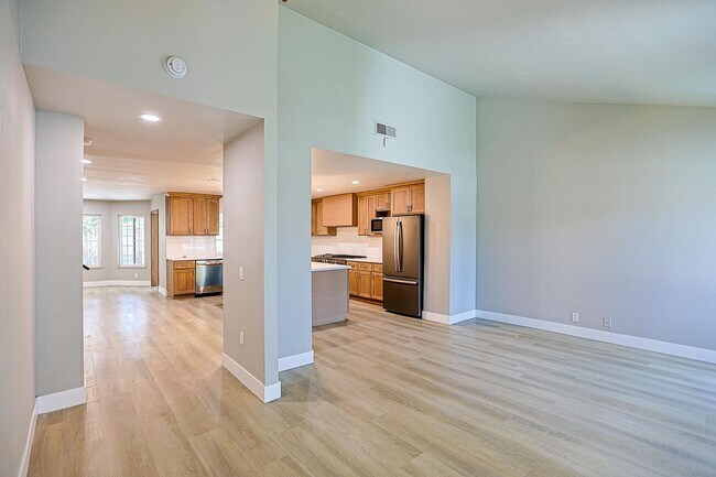 Building Photo - 9909 Merced River Ave