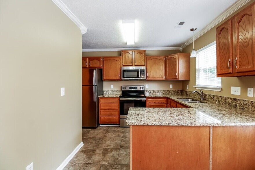 Building Photo - 4108 Sunbury Dr