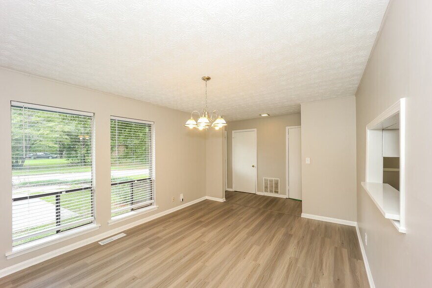 Building Photo - 9036 Sterling Ridge Ln