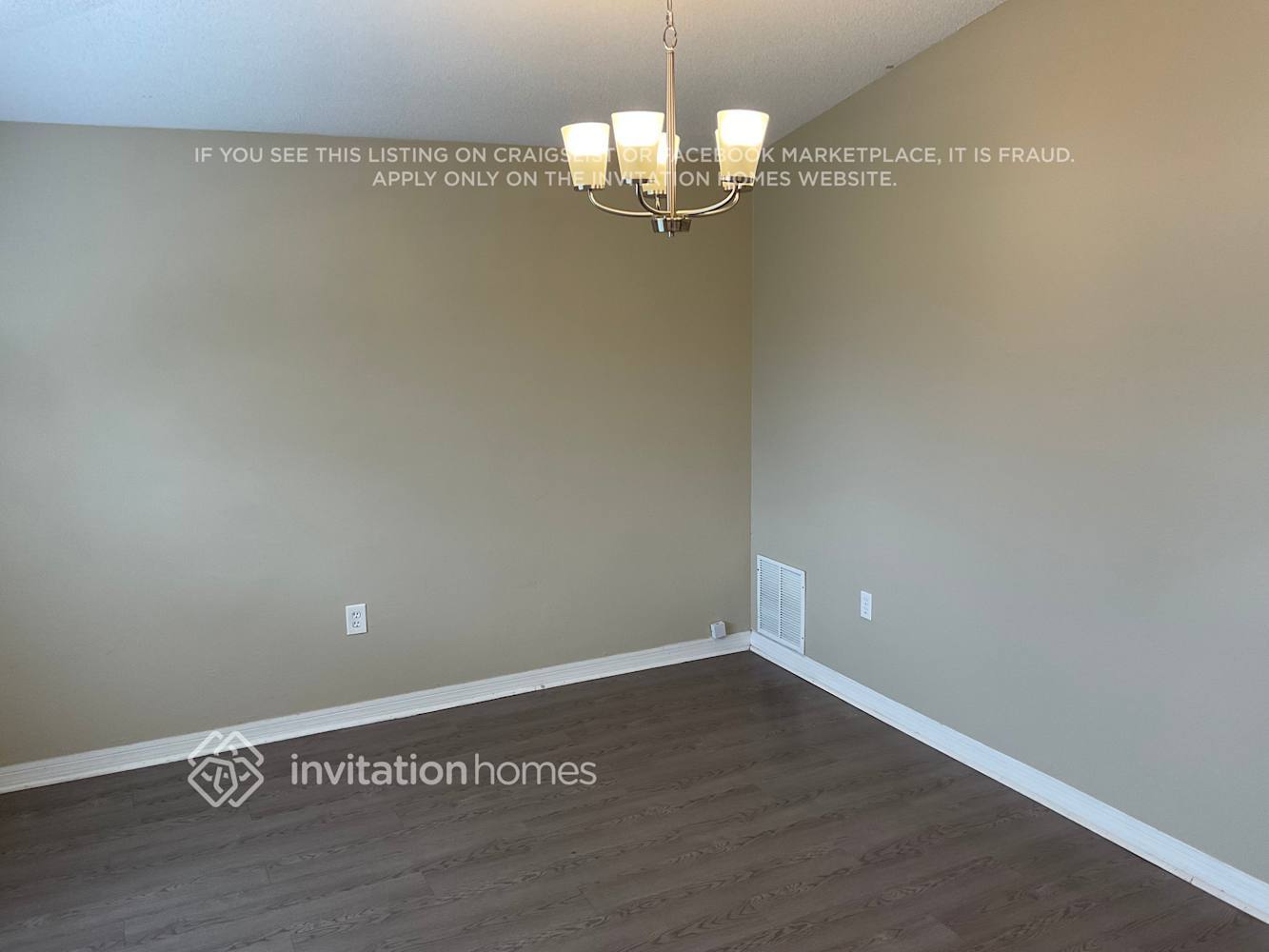 Building Photo - 221 Heronwood Cir