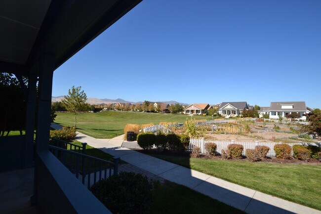 Building Photo - Stunning 6 bedroom 3 bathroom home in Daybreak South Jordan!!!