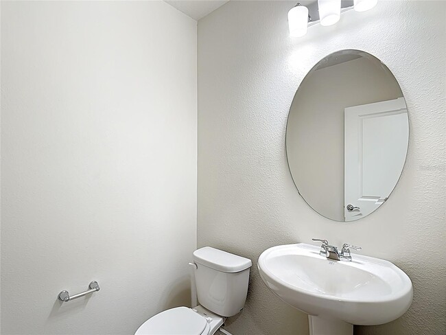 Building Photo - 2241 Southbury Dr