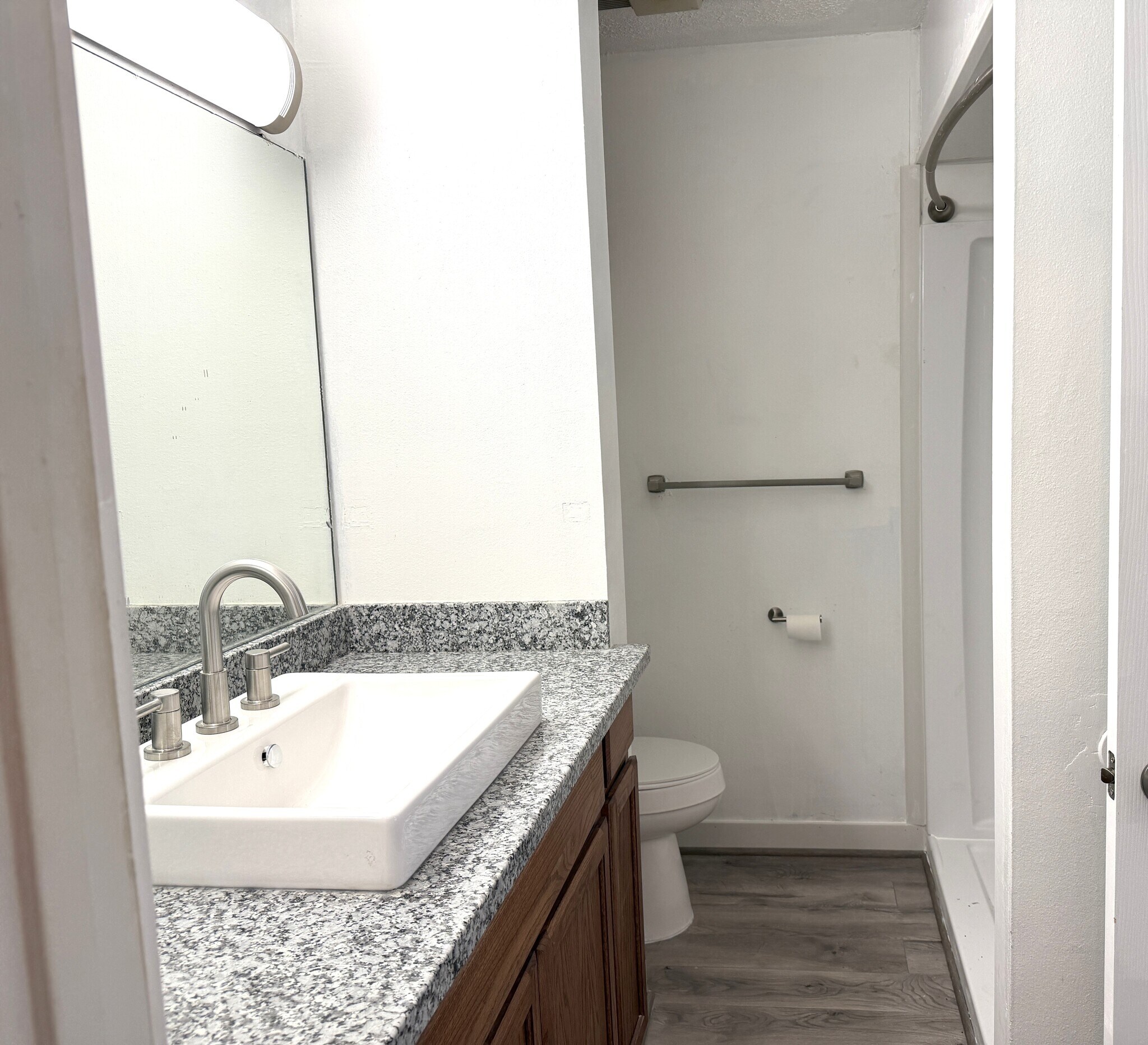 Primary Bath - 2208 Angus St