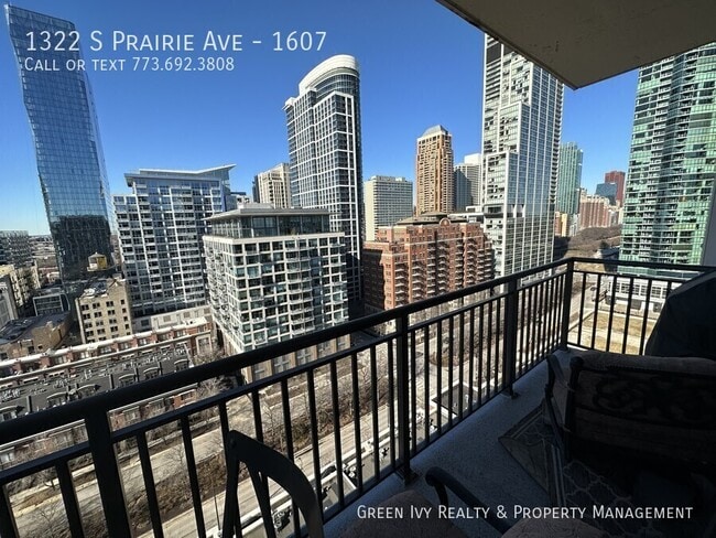 Building Photo - 1322 S Prairie Ave
